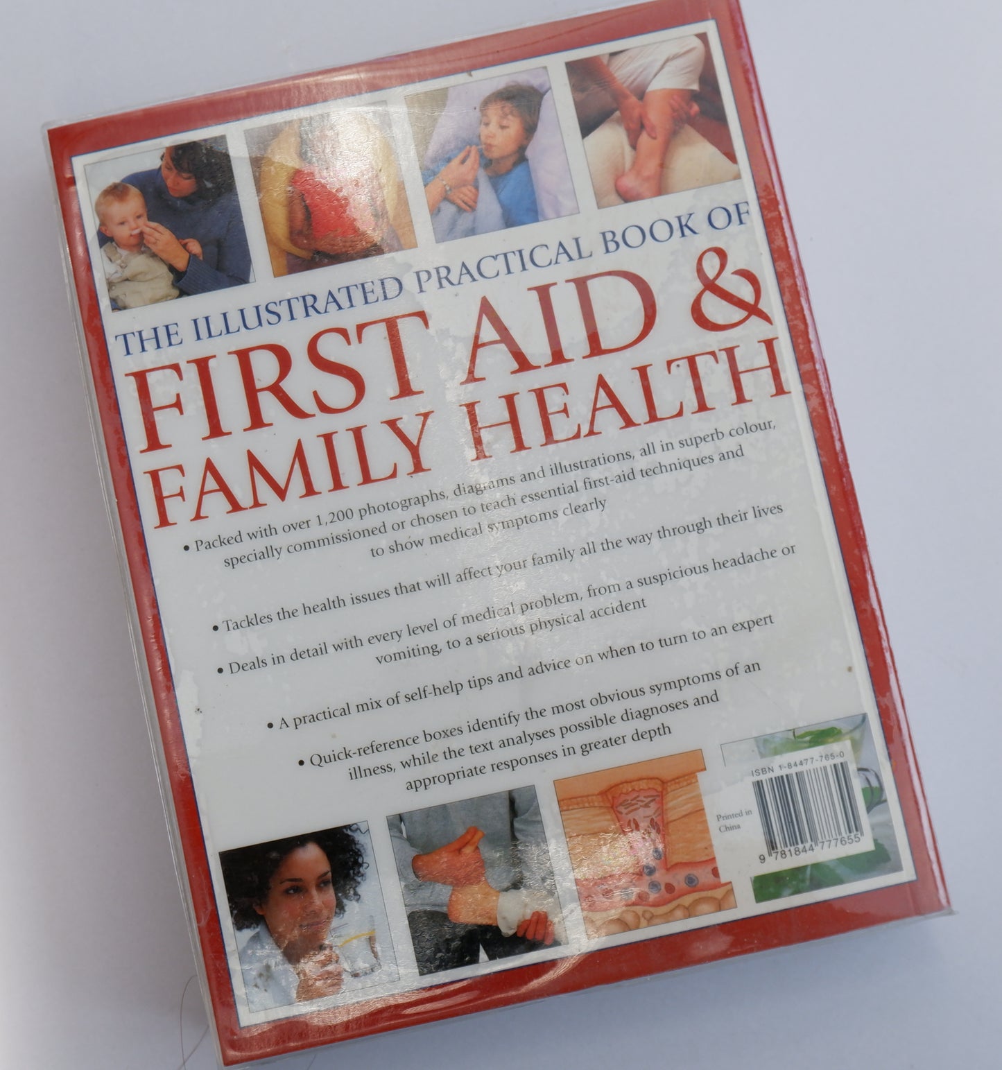 The Illustrated Practical Book of family Health and First Aid - Dr Peter Fermie